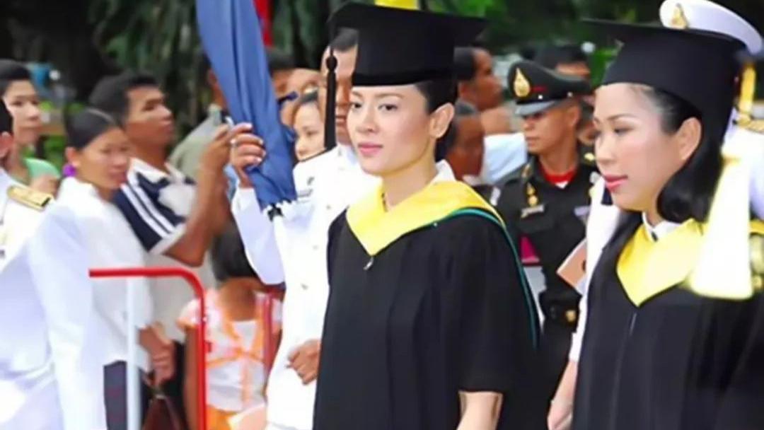 西拉米|提帮功王子今非昔比，公开捍卫母亲的尊严，否认西拉米是“花瓶”