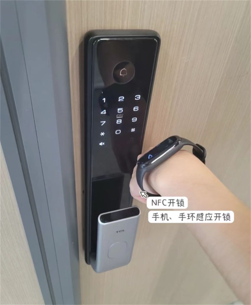 智商税|指纹锁是“神器”还是智商税?家里用了1年左右,谈谈真实感受