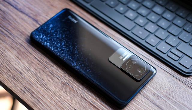 骨传导耳机|5500mAh大电池+天玑8100，2K屏加持仅2399，红米确实“卷”