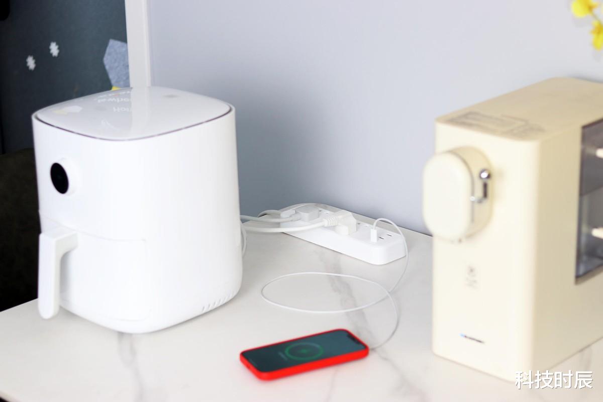 aigo|自带65W快充,轻松给电脑充电!aigo六位插座快充版开箱评测