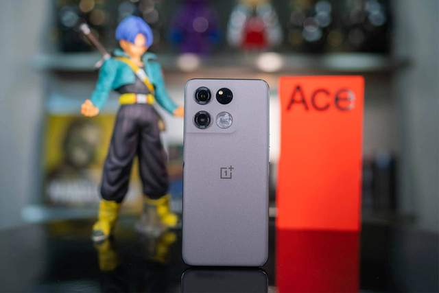 一加科技|一加Ace、一加Ace竞速版对比：天玑8100机型相差600元你选谁