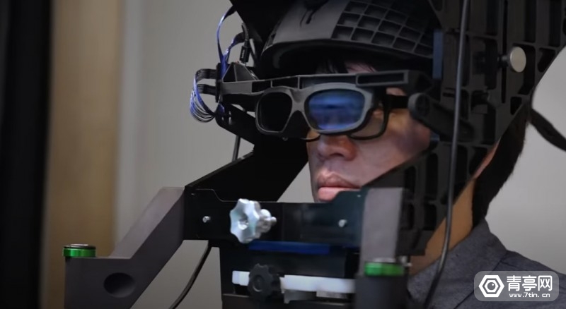 ipados|Tested采访扎克伯格：揭秘四款VR原型机更多细节