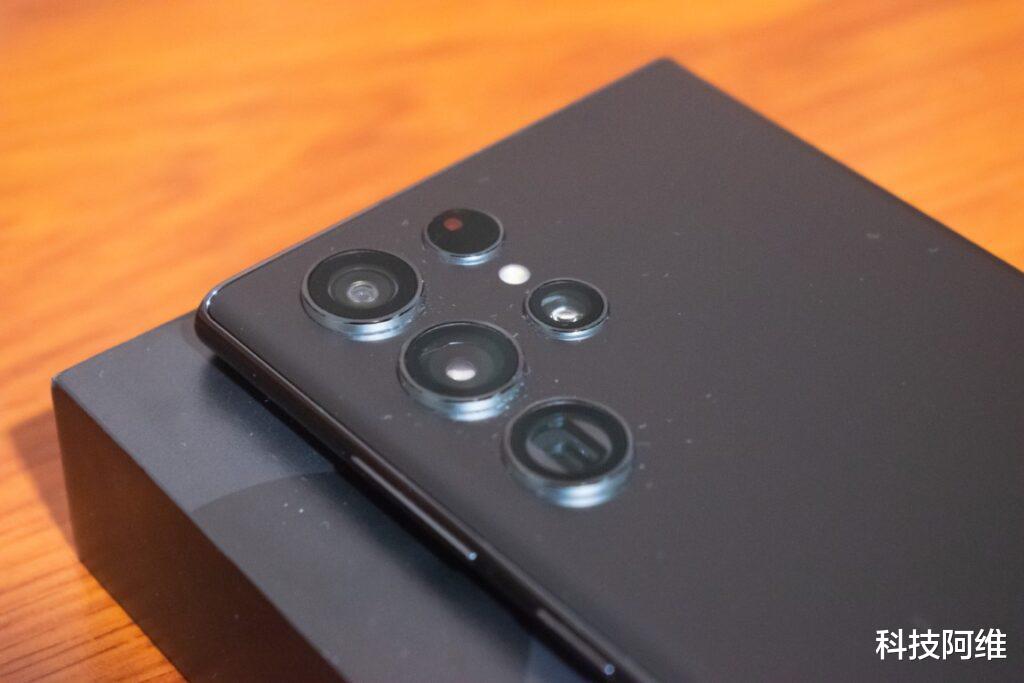 三星|开卖两个月下跌900元,12GB+256GB+100倍变焦,无奈依然少人问津