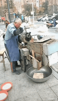 |“三大运营商都确认过了，说不是他们的线，”人是早上走得很安详