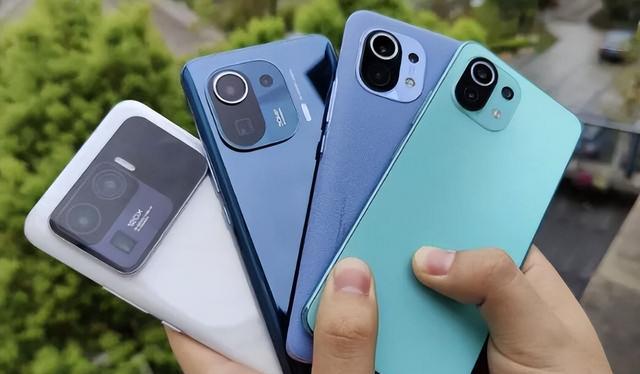 手机厂商|小米12和小米12X有啥区别?亲手体验后,相差500的差距十分明显!