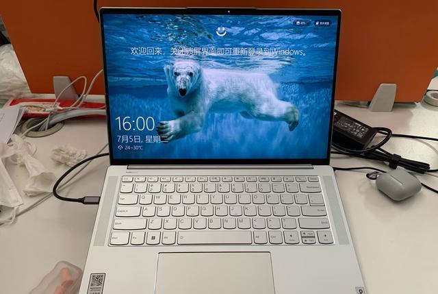 |联想YOGAPro14s和华为MateBookXPro，哪款更适合大学女生用？