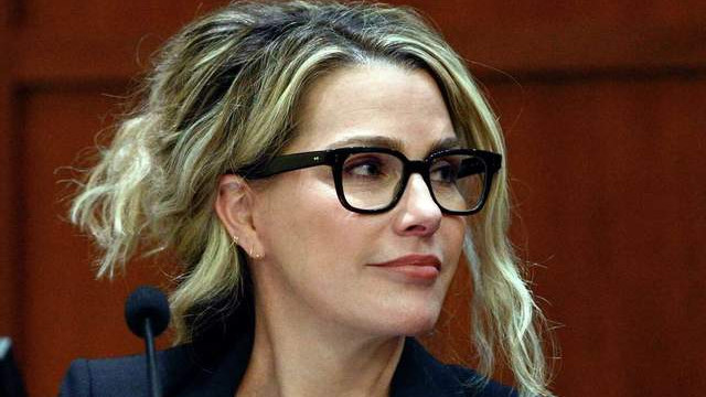 约翰尼·德普|交换眼神挺暧昧，德普的美艳心理医生智商碾压前妻律师，颜值超高