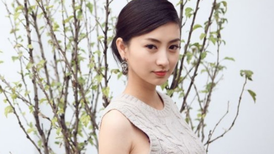 甄嬛|斓曦出身于黄梅戏世家，难怪骨子里都透出一副大家闺秀的感觉