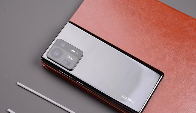 小米科技|小米MIX5坐实机皇之名，首发2亿主摄，骁龙8Plus加持