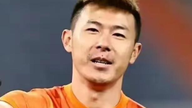成源|成源拳脚下的美丽扎，她是多么地无助，让法律严惩这个莽夫