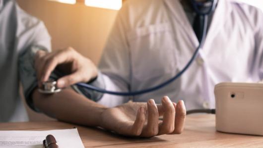 医生|“升压大户”被揪出，是食盐的10倍，医生：再不忌口，铁打的血管也难扛