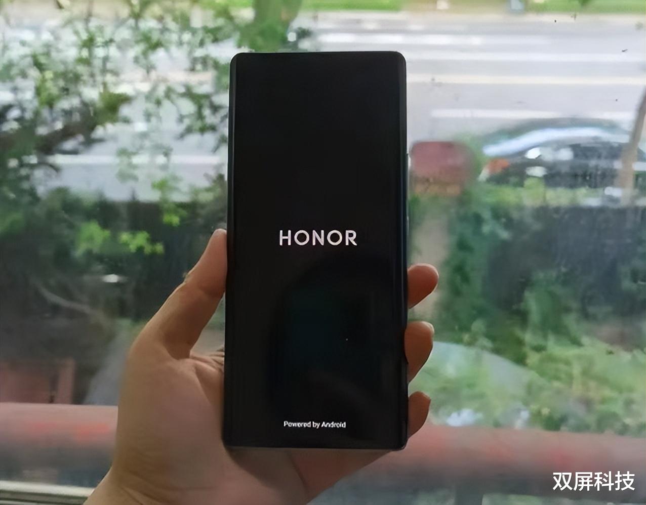 华为荣耀|被忽视的5G手机，索尼IMX800+三主摄+双曲屏，好评率高达98%