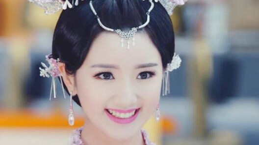 倾国倾城|明明一副倾国倾城的颜值，非说自己丑，那美应该是啥样的？