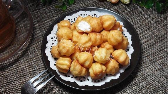 小泡芙|迷你小泡芙做起来其实也蛮简单，馅料随心配，一口一个味道真不错