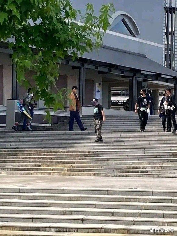 |假面骑士revice路透图:量产帝蒙斯登场,大二与其交手疑似黑化!