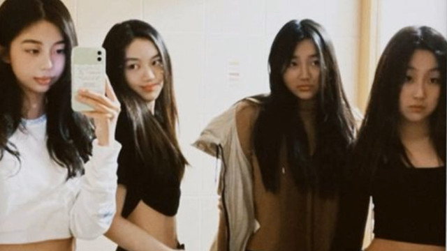 李嫣|李嫣当姐后更成熟，穿露脐装摆拍太像王菲，自信拍正脸美过众闺蜜