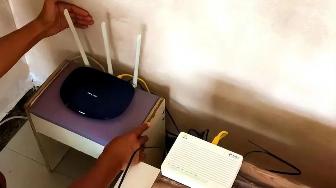 小米科技|路由器不要放在这三个位置,否则百兆网速都卡,记住了!