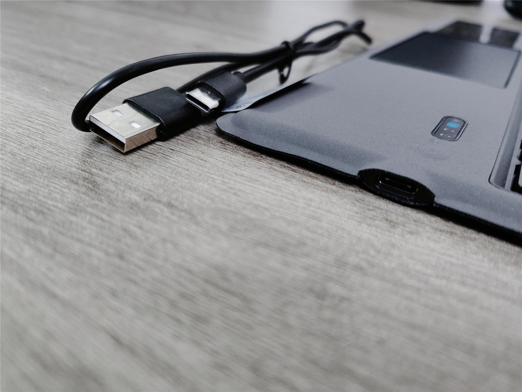 键盘|微软Surface真机开模，完美手势RGB背光，这款键盘真是绝搭好物