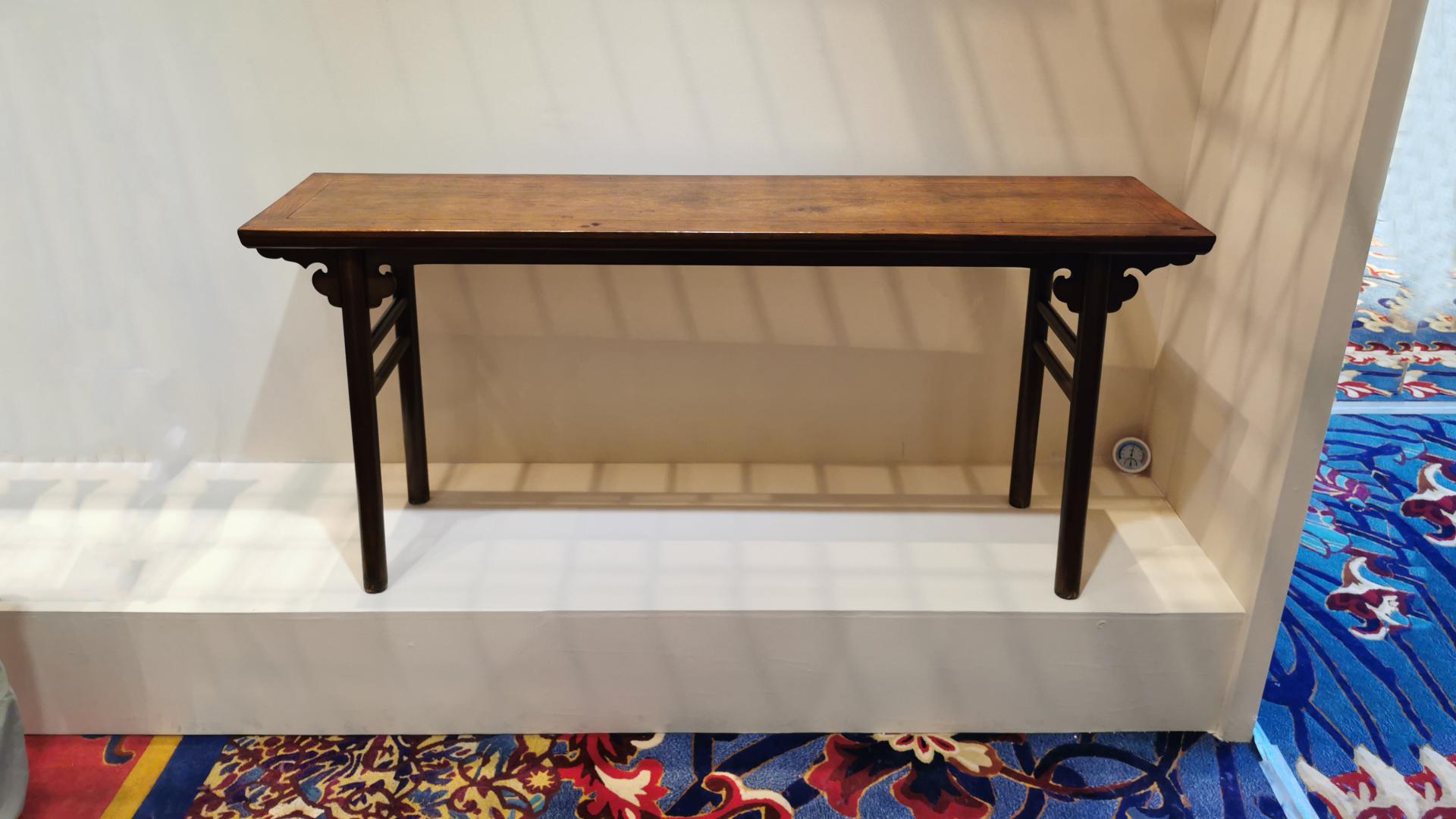 |色泽纯正、纹理漂亮，黄花梨无侧牙案460万成交