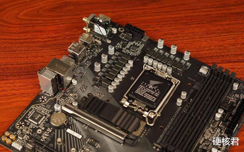 主板|12700KF+B660M+3070ti+乔思伯D30，小尺寸电脑装机体验！