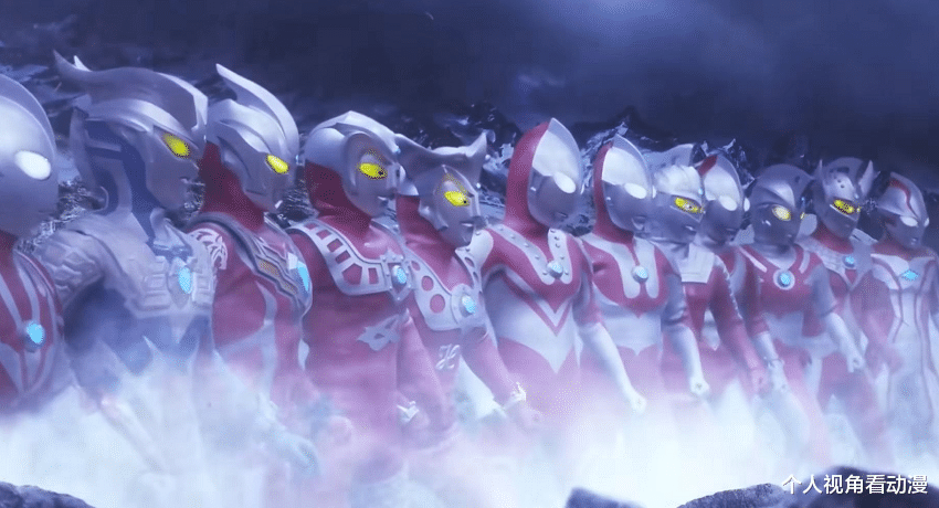 坂本|三万年过去了，那位大人终于能狂揍贝利亚一次，佐菲你出息了啊？