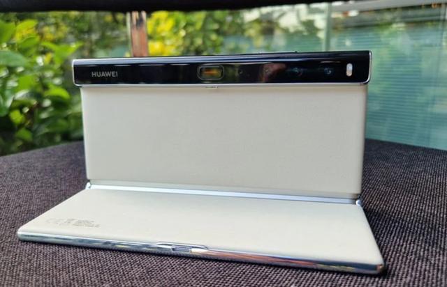 |儿子考上重点高中,却要买华为MateXs2,该怎么办?