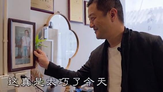 李亚鹏|李亚鹏：继父也是爹，外出拍段子偶遇窦靖童时欣喜若狂满满慈父感