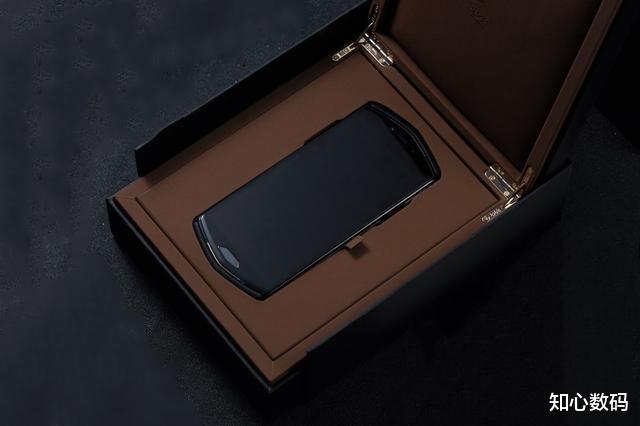 华为|手机界的“奢侈品”,牛皮机身+5G网络,直降3000