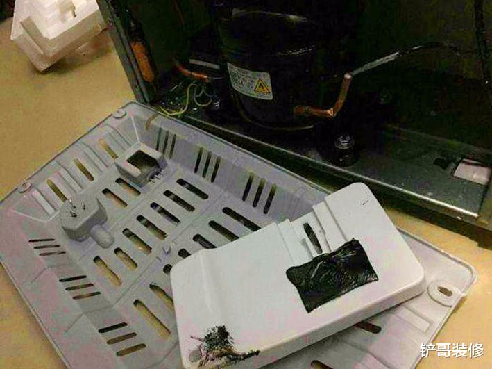 空调|用了近10年的冰箱，才知道后面还有一个储水盒，一打开都臭了！