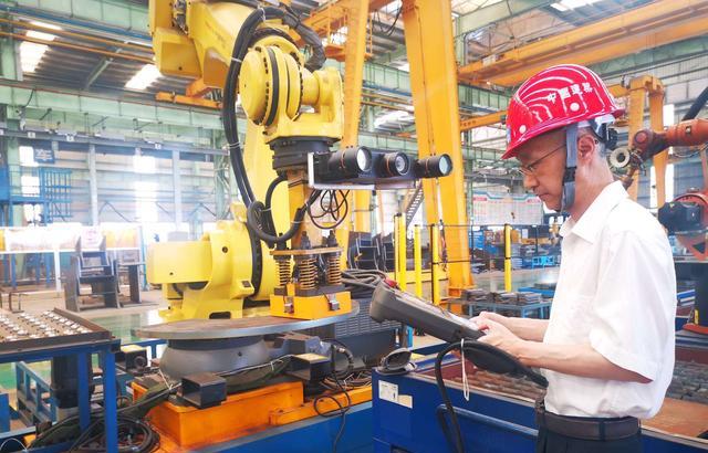 高通骁龙|未来太多行业机器人将代替人工，大批人群面临失业，专家给出解释