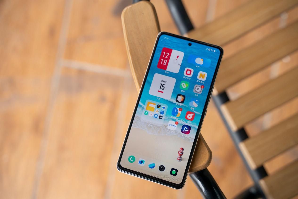 高通骁龙|骁龙870表现如何？都说续航能力强，低电量还能打几把游戏？