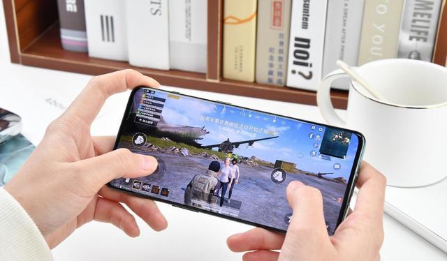 一加科技|一加11Pro露面,迎来大存储时代,18+1TB已在路上