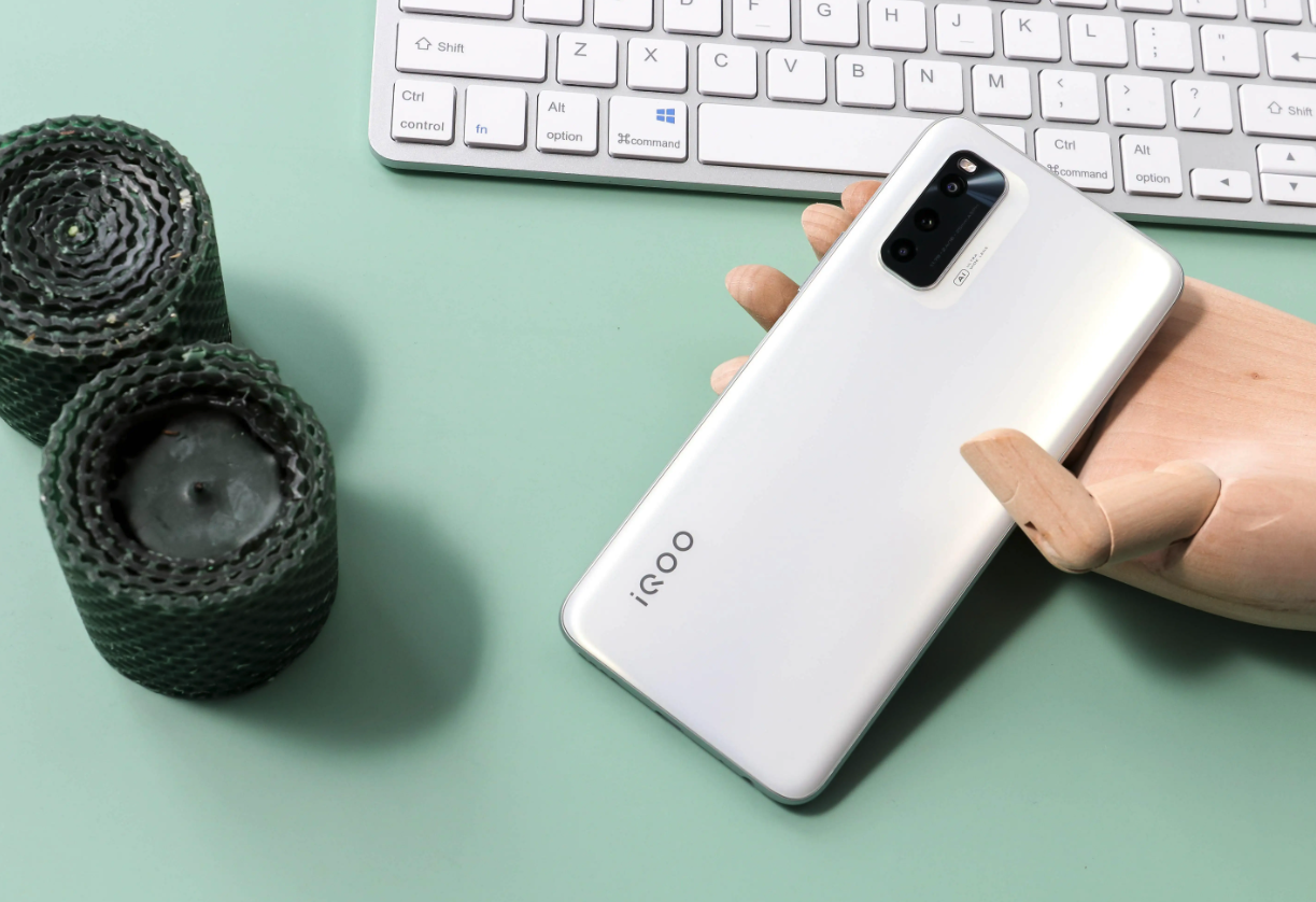 高通骁龙|5款“骁龙870”手机，2022年到底还值不值得入手？典型的低价高配