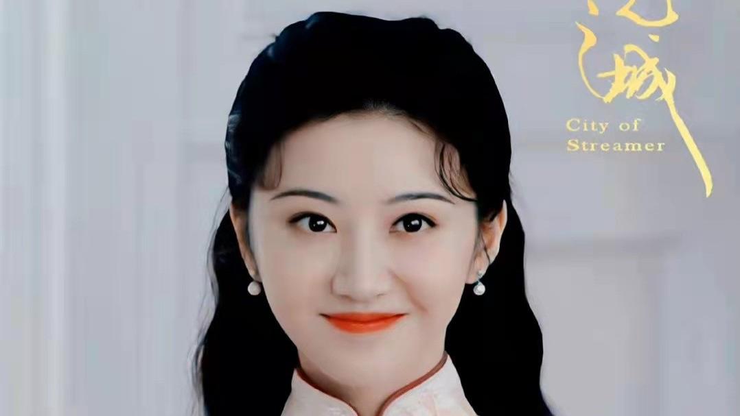 景甜|景甜角色适配度太高！流光之城中是温婉女先生，司藤中是霸气女妖精