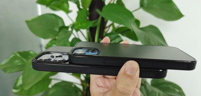 手机壳|iPhone13系列配件怎么选？一次入手两个手机壳，很满意！