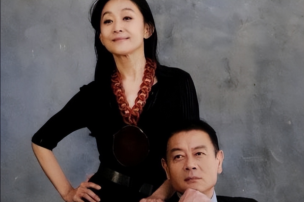 与亲哥约定一生不婚，与恋人相伴20年，58岁的陈瑾过得怎样？