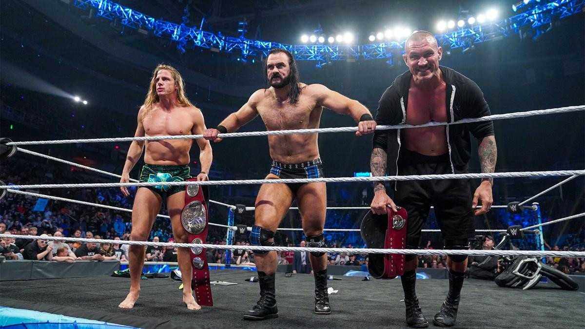 wwe|WWE双打冠军统一战再升级？NXT十余名选手及裁判突遭解约！