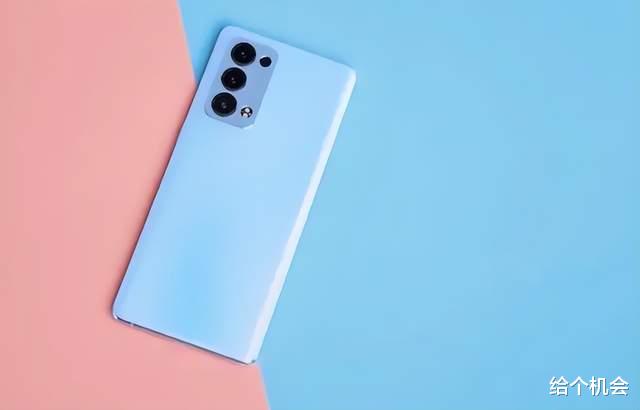 红米手机|为何手机厂商费尽心思要把手机做轻薄？原来还有这层原因