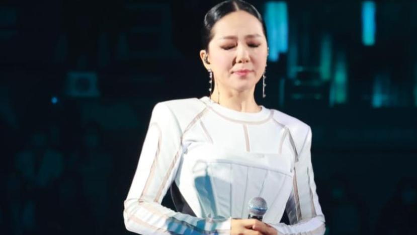 霍启山|知名女星开演唱会！霍启山现身支持穿西装帅气十足，39岁单身多年