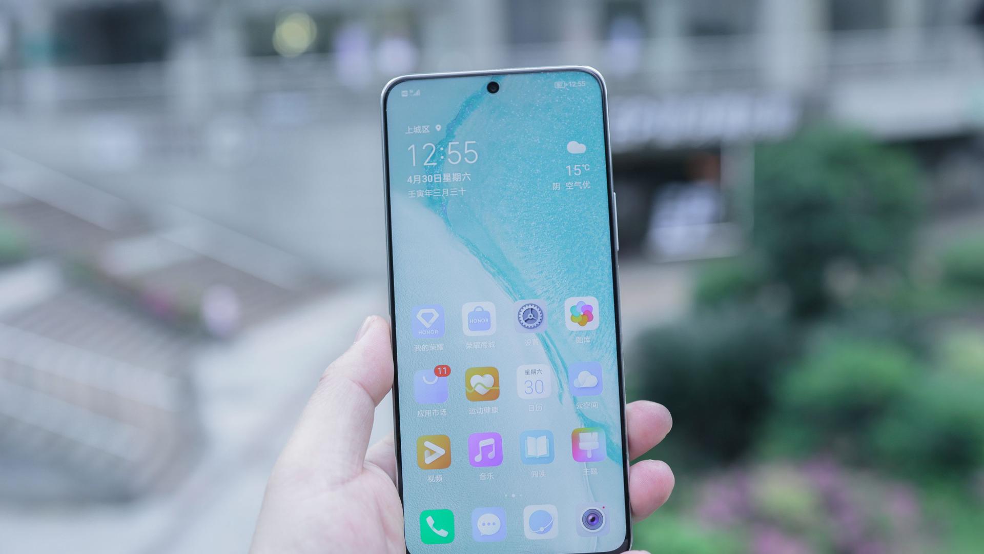 MacBook Pro|荣耀Play 6T Pro上手体验，超大内存千元5G全能选手