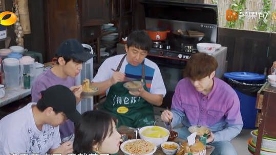 黄磊|黄磊恭喜许魏洲结婚，重提催婚彭昱畅张艺兴，避谈张子枫恋爱一事