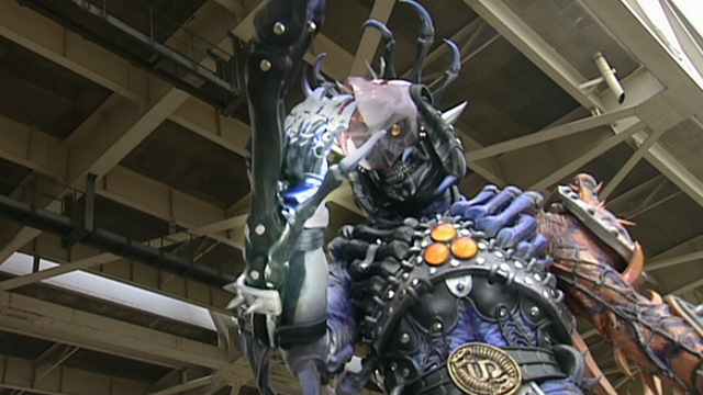 蜘蛛|假面骑士剑:狼蛛不死兽放弃强悍的战力,只为变相的削弱最强骑士