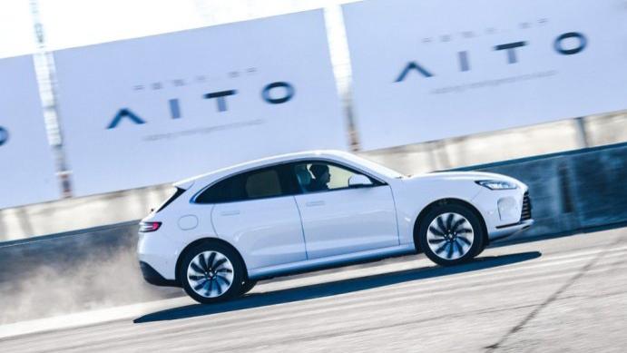 华为|挑战30万台脱手自动驾驶 华为打的是什么算盘？