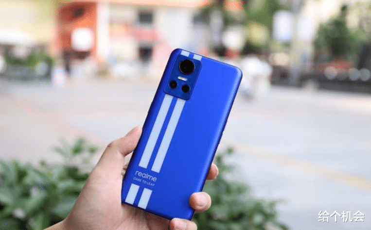 舒心|老年人使用手机，应该更注重哪些配置？这3点很重要，使用更舒心