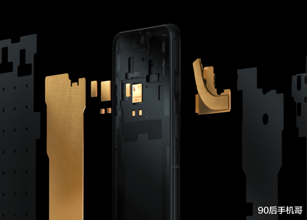 游戏手机|黑鲨5 Pro上手简评,外观炫酷,凭什么成为游戏手机的上上之选