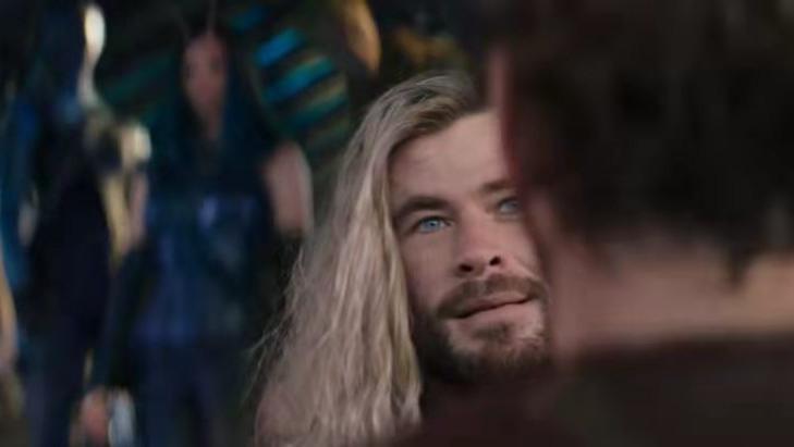 预告片|雷神4首支预告来了！女雷神拿着锤子首次亮相，肱二头肌不输锤哥