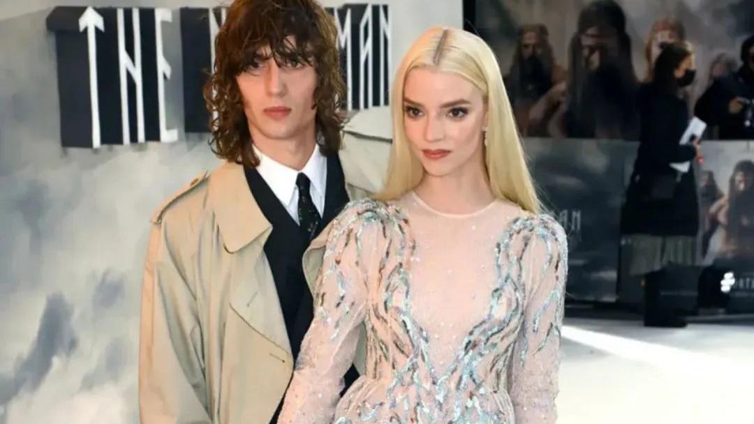 吴安雅|人间芭比安雅结婚，漫威大宝剑少女有主啦