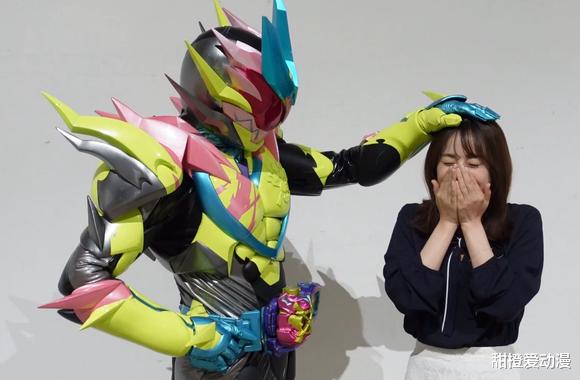 原神|伊藤美來終于與拉布相遇，還獲得了雷霆颶風禮拜四的摸頭殺！