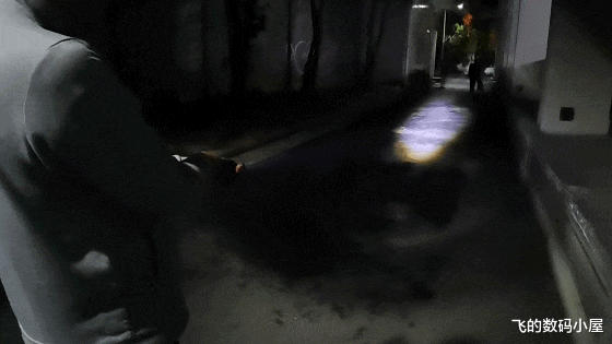 华为荣耀|纳拓雷鸣音乐手电体验:颠覆想象的设计,户外露营爱好者必入