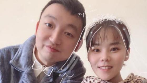 创可贴|欲盖弥彰？熊磊用2片创可贴，遮挡胸口纹身，网友：遮不住过去